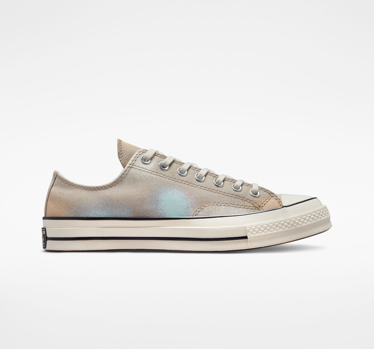 Chuck 70 Spray Paint